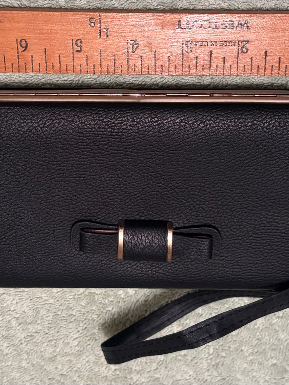BCBG Paris Red Crossbody Bag & Black Tie Wallet Clutch Bundle - Picture 16 of 16